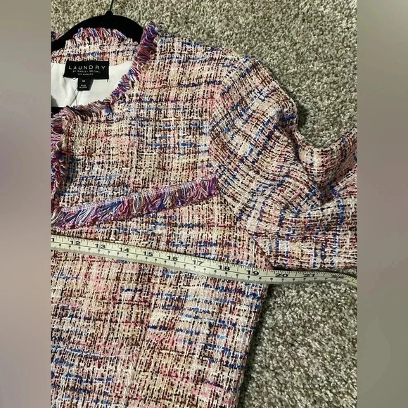 Laundry By Shelli Segal - Boucle Knit Textured Fringe Trim Jacket - Size Medium - Picture 10 of 10